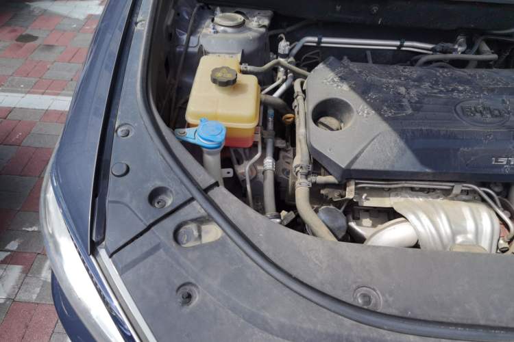 Used BYD Song Pro 2019 1.5T Automatic Prestige Model Engine Bay Right