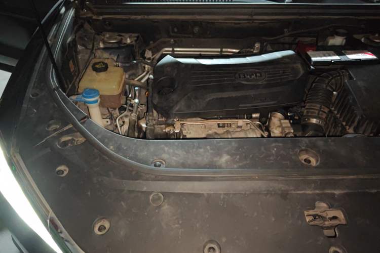 Used BYD Song Pro 2019 1.5T Automatic Prestige Model Engine Bay Right