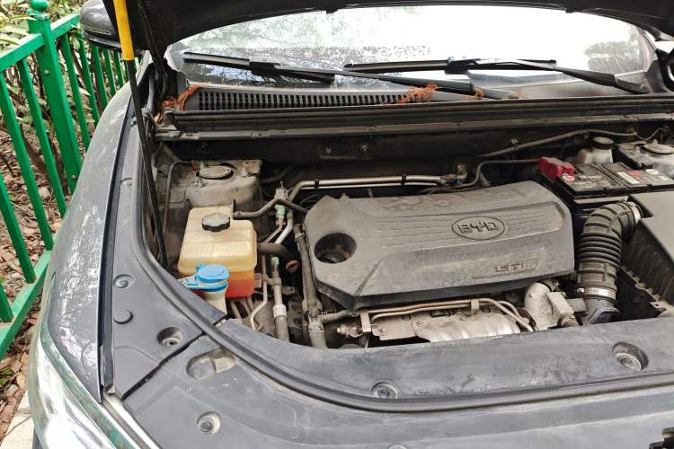 Used BYD Song Pro 2019 1.5T Automatic Elite Edition Engine Bay Right