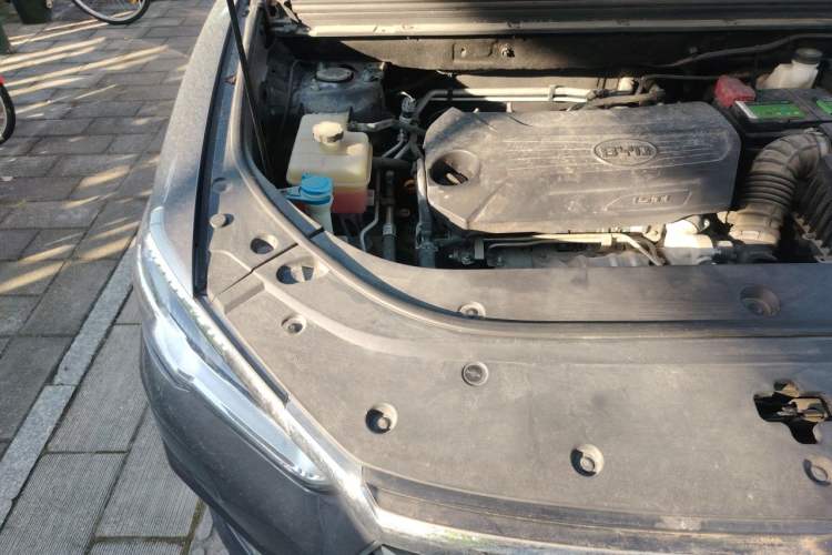 Used BYD Song Pro 2019 1.5T Automatic Luxury Model Engine Bay Right