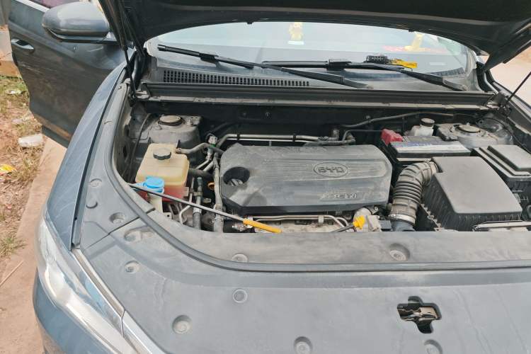 Used BYD Song Pro 2019 1.5T Automatic Luxury Model Engine Bay Right
