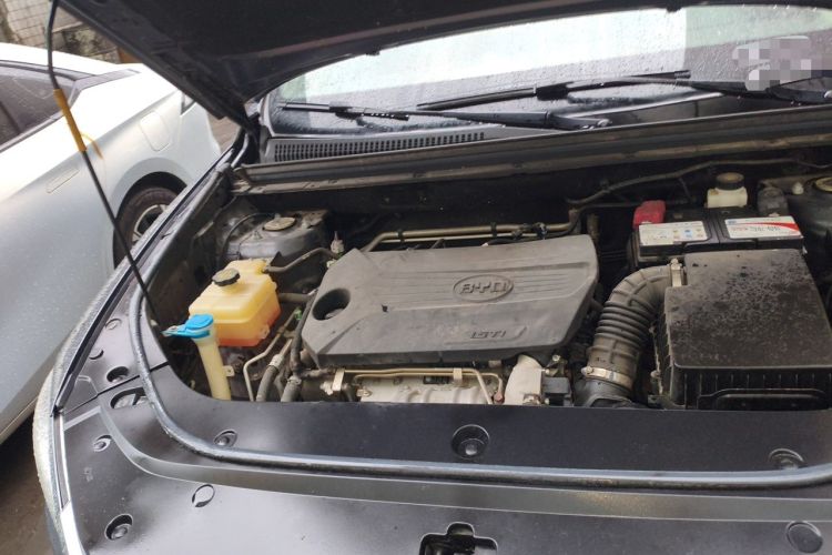 Used BYD Song Pro 2019 1.5T Automatic Elite Edition Engine Bay Right