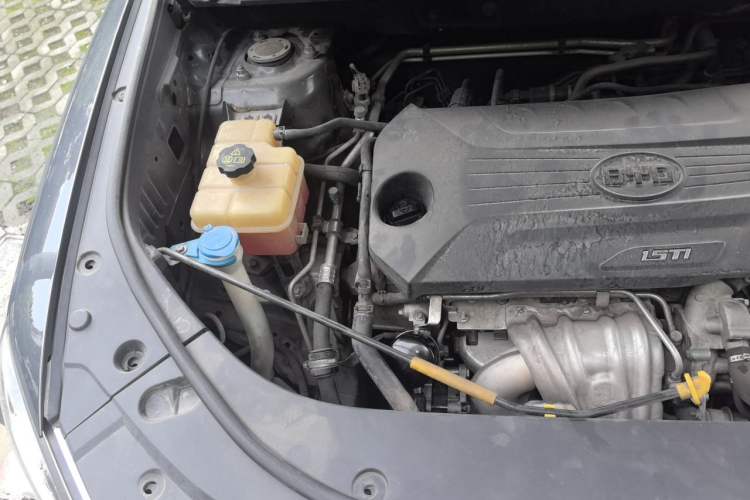 Used BYD Song Pro 2019 1.5T Automatic Prestige Model Engine Bay Right