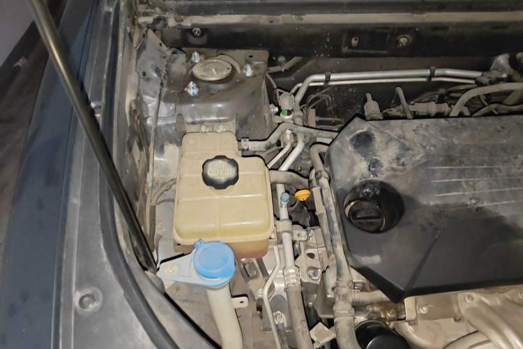Used BYD Song Pro 2019 1.5T Automatic Prestige Model Engine Bay Right