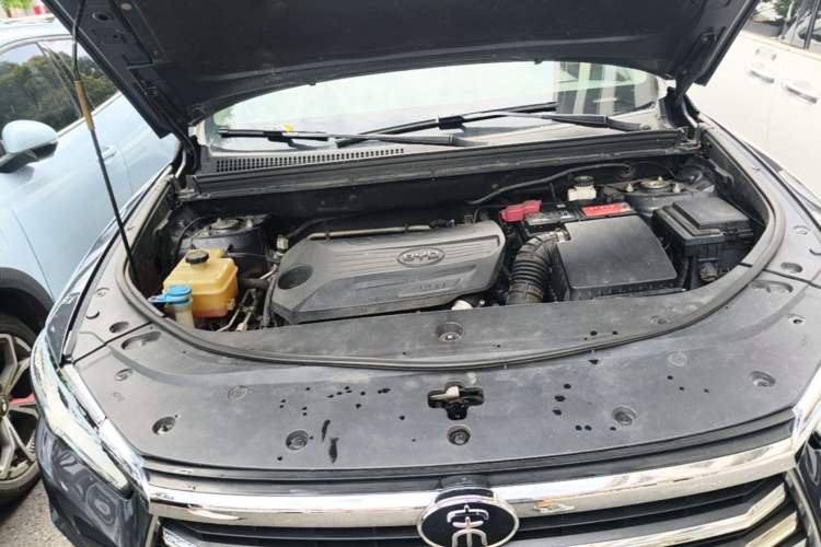 Used BYD Song Pro 2019 1.5T Automatic Luxury Model Engine Bay Right