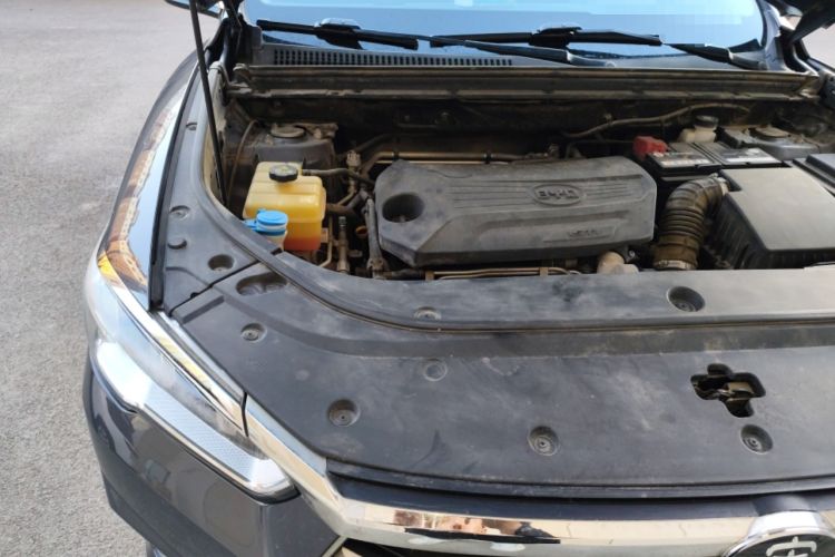 Used BYD Song Pro 2019 1.5T Automatic Luxury Model Engine Bay Right