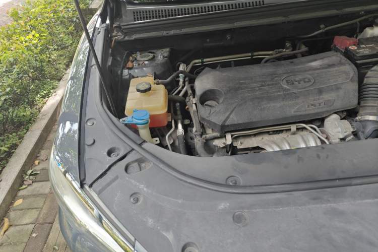 Used BYD Song Pro 2019 1.5T Automatic Luxury Model Engine Bay Right