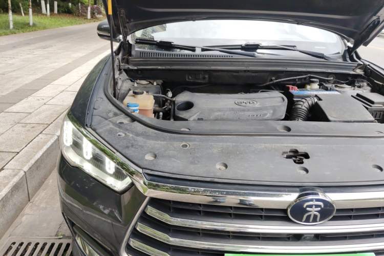 Used BYD Song Pro 2019 1.5T Automatic Luxury Model Engine Bay Right