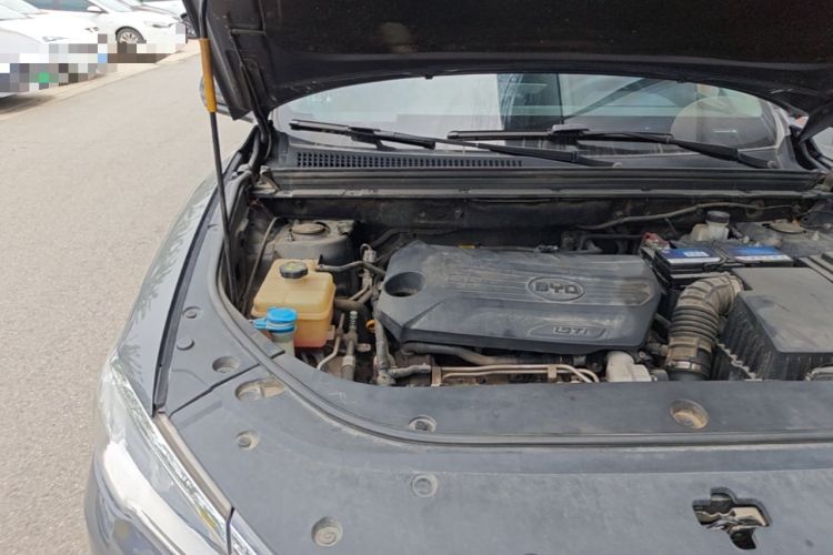 Used BYD Song Pro 2019 1.5T Automatic Elite Edition Engine Bay Right