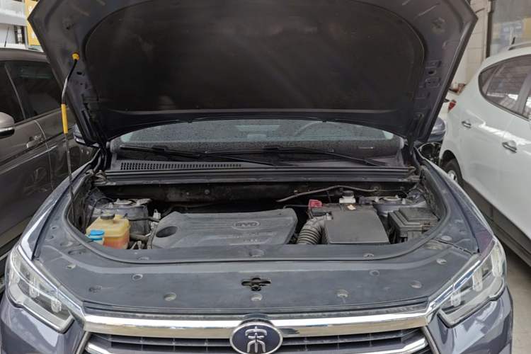 Used BYD Song Pro 2019 1.5T Automatic Luxury Model Engine Bay