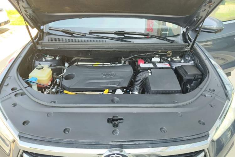 Used BYD Song Pro 2019 1.5T Automatic Luxury Model Engine Bay