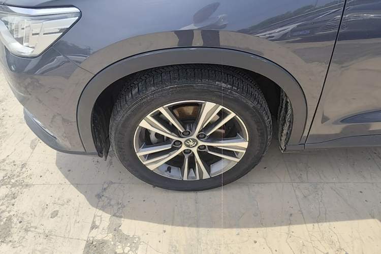 Used BYD Song Pro 2019 1.5T Automatic Prestige Model Exterior 4