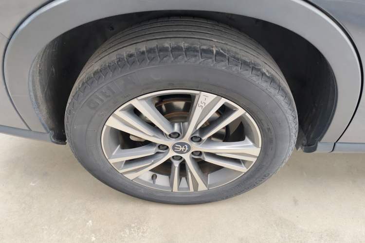 Used BYD Song Pro 2019 1.5T Automatic Luxury Model Exterior 8