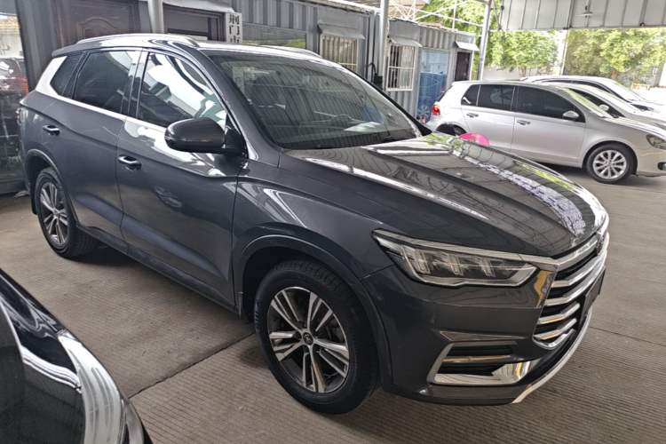 Used BYD Song Pro 2019 1.5T Automatic Elite Edition Front Right 45 Deg