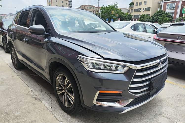 Used BYD Song Pro 2019 1.5T Automatic Elite Edition Front Right 45 Deg