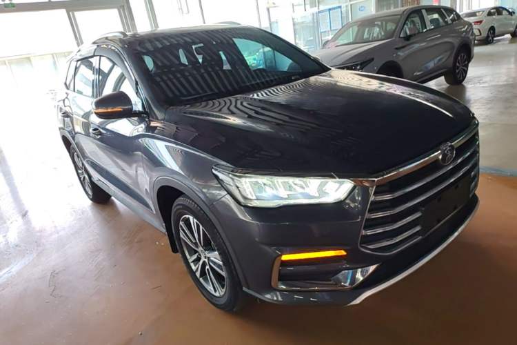 Used BYD Song Pro 2019 1.5T Automatic Elite Edition Front Right 45 Deg