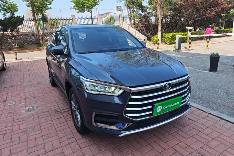 Used BYD Song Pro 2019 1.5T Automatic Elite Edition Front Right 45 Deg