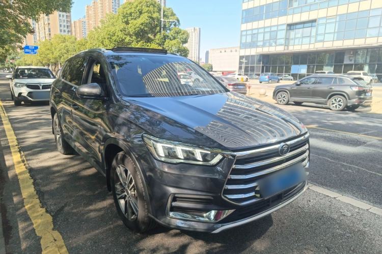 Used BYD Song Pro 2019 1.5T Automatic Luxury Model Front Right 45 Deg