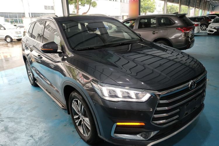 Used BYD Song Pro 2019 1.5T Automatic Elite Edition Front Right 45 Deg