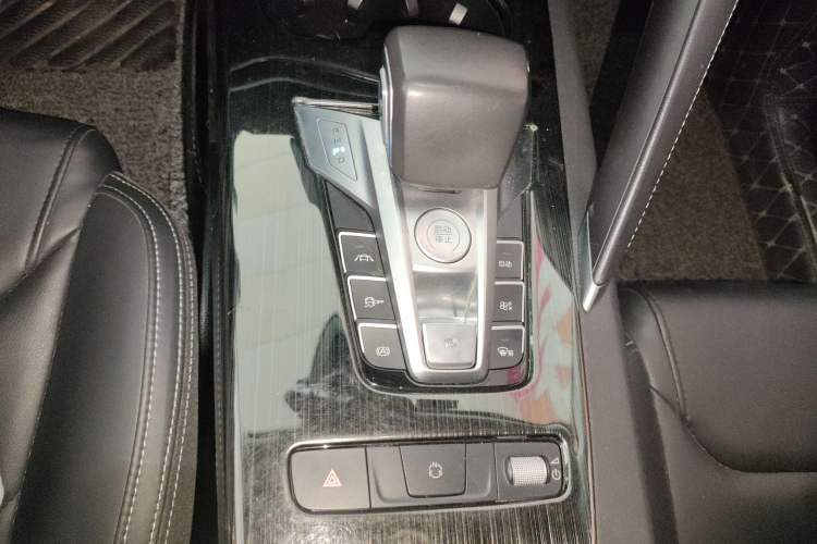 Used BYD Song Pro 2019 1.5T Automatic Luxury Model Gear Lever