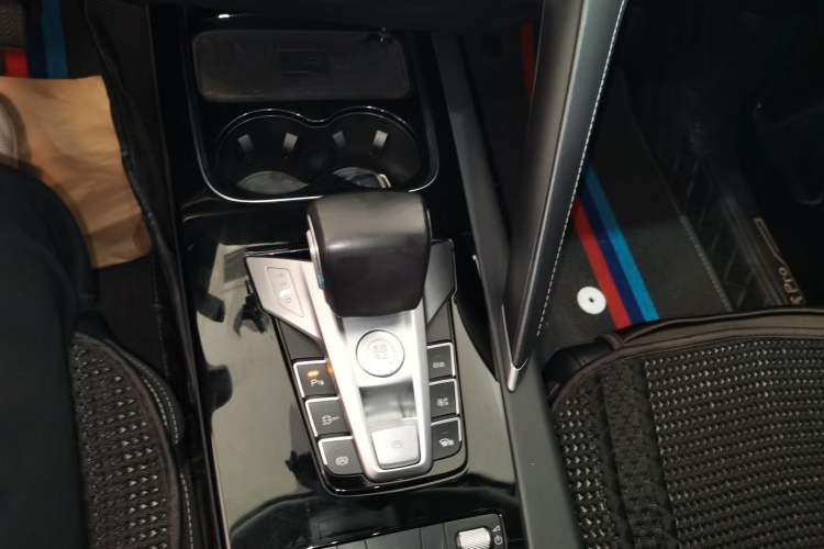 Used BYD Song Pro 2019 1.5T Automatic Elite Edition Gear Lever