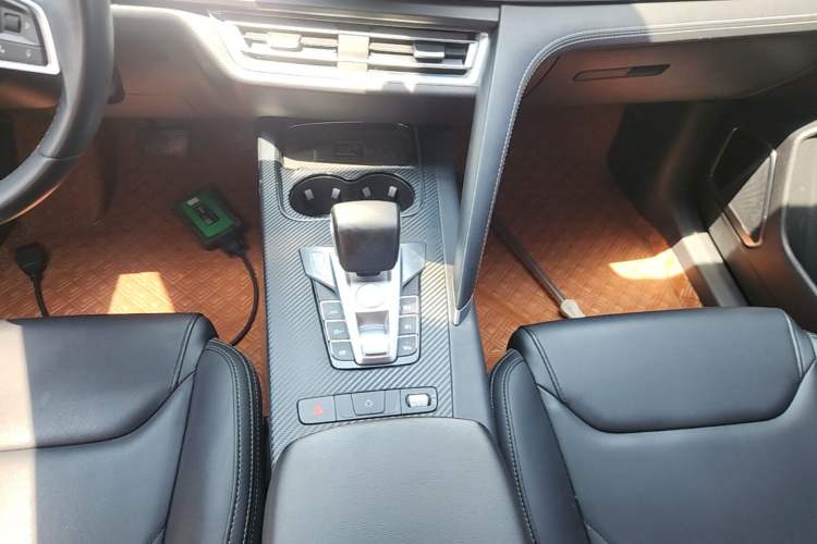 Used BYD Song Pro 2019 1.5T Automatic Luxury Model Gear Lever