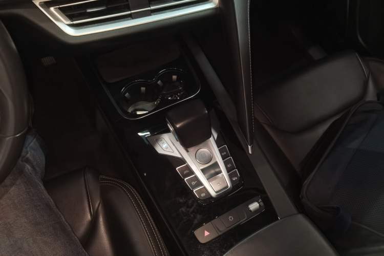 Used BYD Song Pro 2019 1.5T Automatic Luxury Model Gear Lever