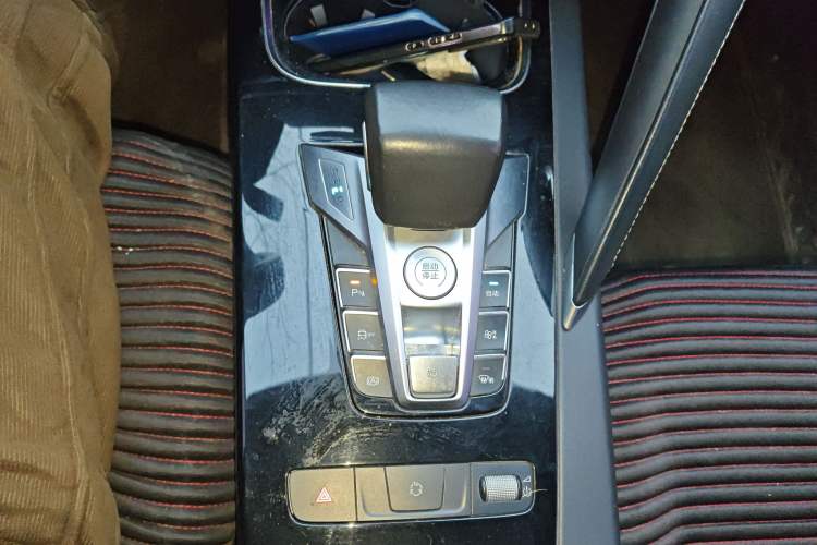 Used BYD Song Pro 2019 1.5T Automatic Elite Edition Gear Lever