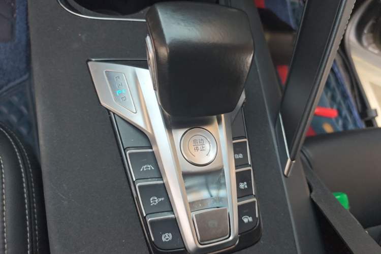Used BYD Song Pro 2019 1.5T Automatic Luxury Model Gear Lever