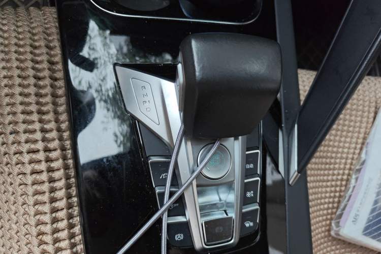 Used BYD Song Pro 2019 1.5T Automatic Luxury Model Gear Lever