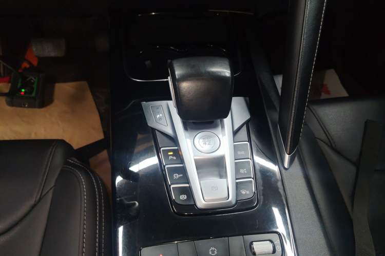 Used BYD Song Pro 2019 1.5T Automatic Elite Edition Gear Lever