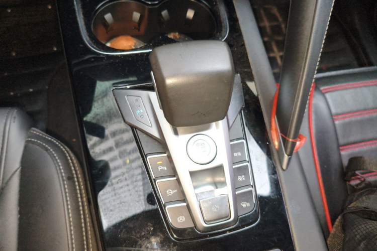 Used BYD Song Pro 2019 1.5T Automatic Elite Edition Gear Lever