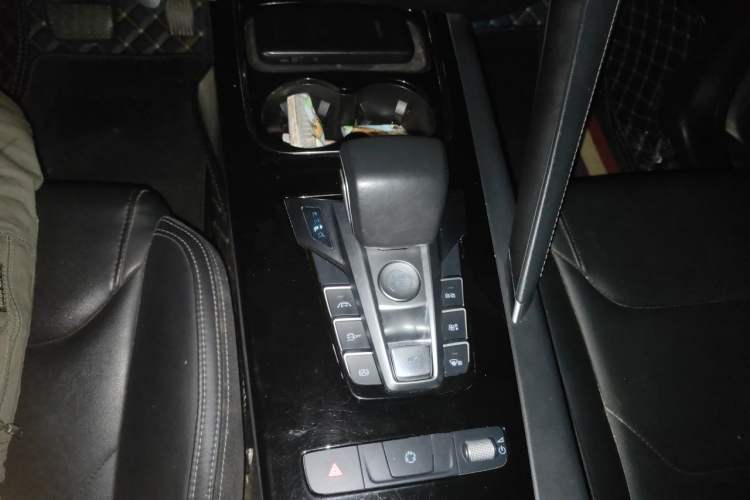 Used BYD Song Pro 2019 1.5T Automatic Luxury Model Gear Lever