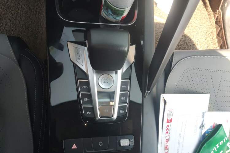 Used BYD Song Pro 2019 1.5T Automatic Luxury Model Gear Lever