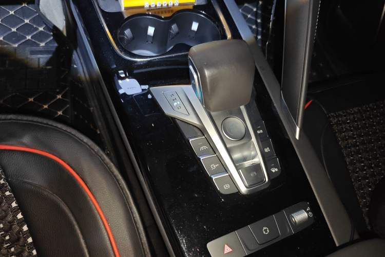 Used BYD Song Pro 2019 1.5T Automatic Luxury Model Gear Lever