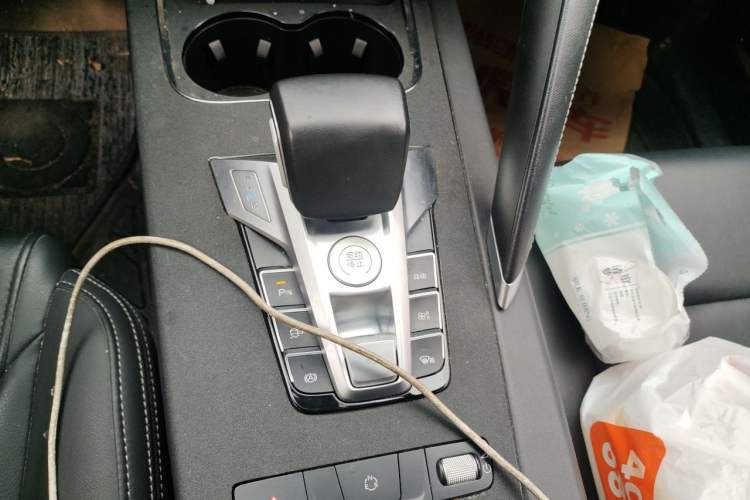 Used BYD Song Pro 2019 1.5T Automatic Elite Edition Gear Lever