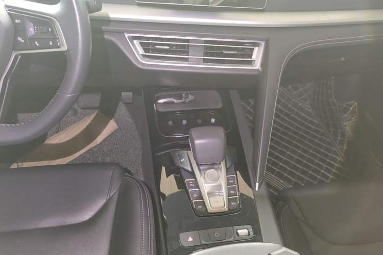 Used BYD Song Pro 2019 1.5T Automatic Elite Edition Gear Lever