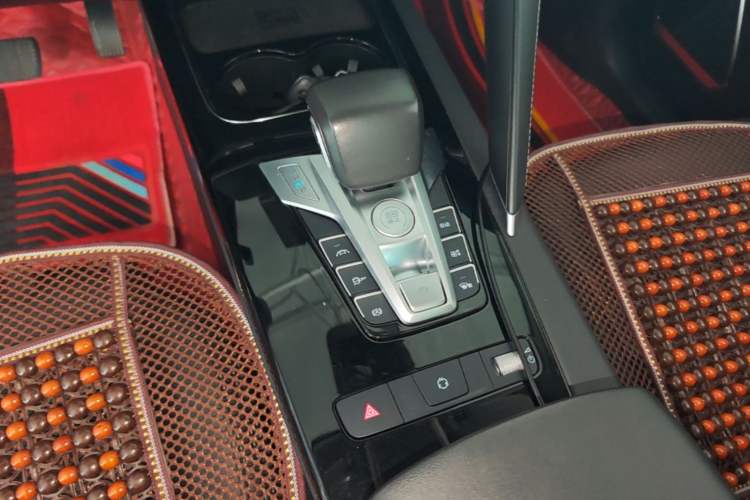 Used BYD Song Pro 2019 1.5T Automatic Luxury Model Gear Lever