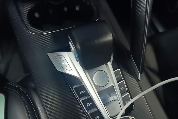 Used BYD Song Pro 2019 1.5T Automatic Luxury Model Gear Lever