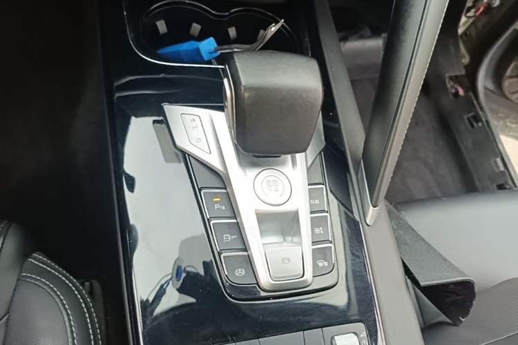 Used BYD Song Pro 2019 1.5T Automatic Elite Edition Gear Lever