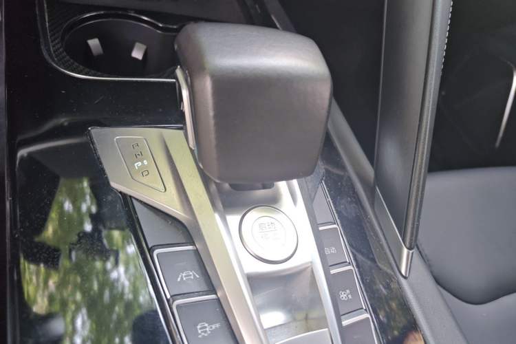 Used BYD Song Pro 2019 1.5T Automatic Luxury Model Gear Lever