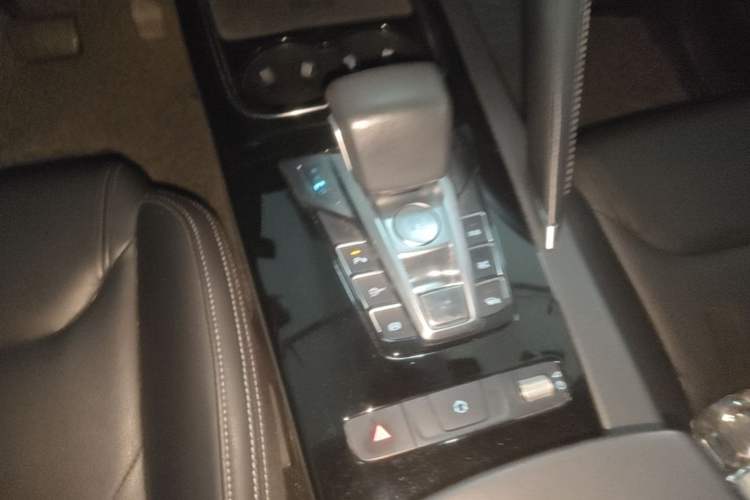 Used BYD Song Pro 2019 1.5T Automatic Elite Edition Gear Lever