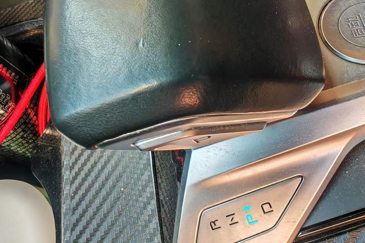 Used BYD Song Pro 2019 1.5T Automatic Luxury Model Gear Lever
