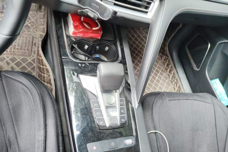 Used BYD Song Pro 2019 1.5T Automatic Luxury Model Gear Lever