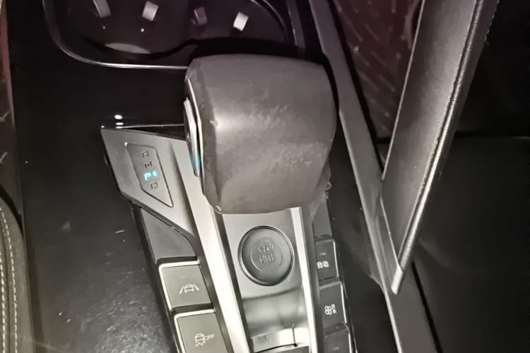 Used BYD Song Pro 2019 1.5T Automatic Luxury Model Gear Lever