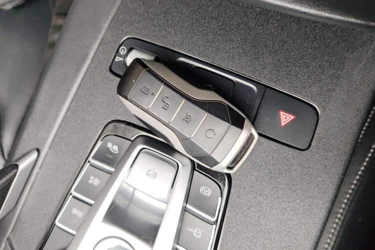Used BYD Song Pro 2019 1.5T Automatic Luxury Model Interior 1