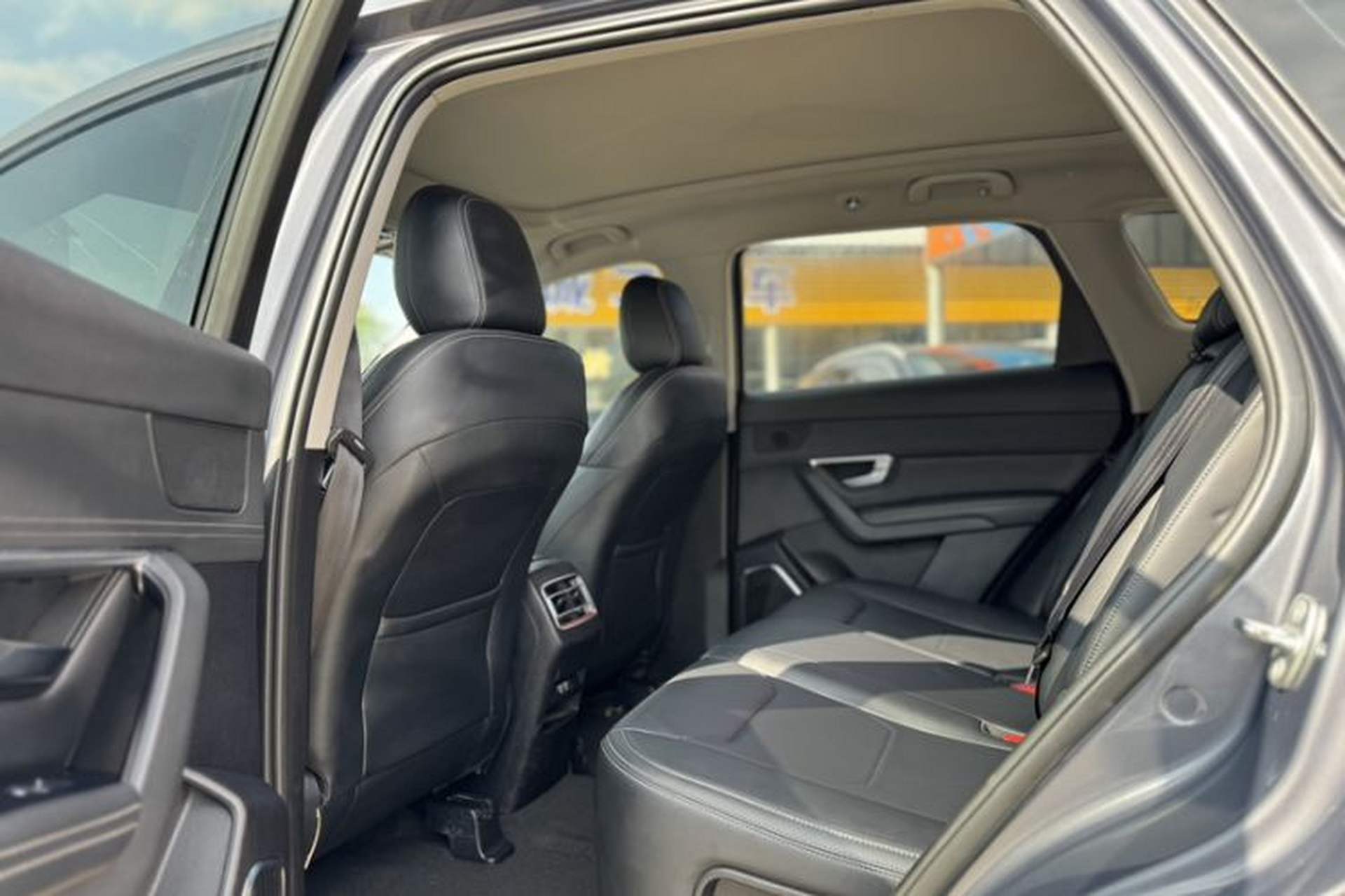 Used BYD Song Pro 2019 1.5T Automatic Elite Edition Interior 2