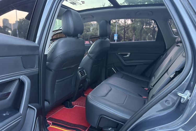 Used BYD Song Pro 2019 1.5T Automatic Luxury Model Interior 2