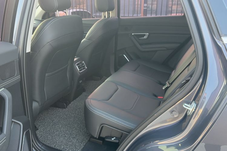 Used BYD Song Pro 2019 1.5T Automatic Elite Edition Interior 3