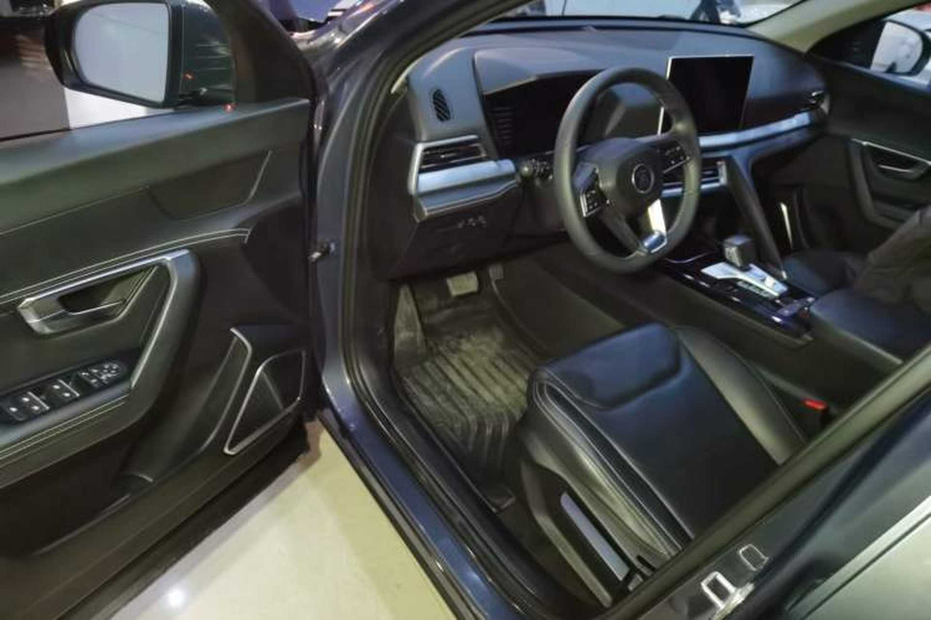 Used BYD Song Pro 2019 1.5T Automatic Elite Edition Interior 3